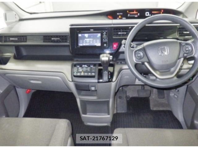 Honda e 2017-07 8877708-2
