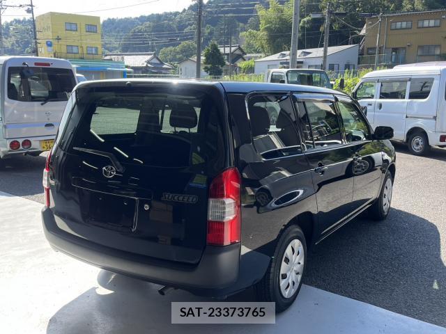 Toyota SUCCEED 2015-08 8876425-6