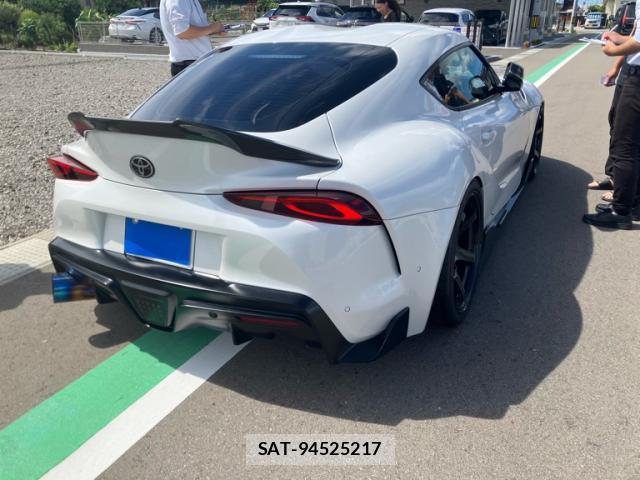 Toyota SUPRA 2020-04 8876441-2