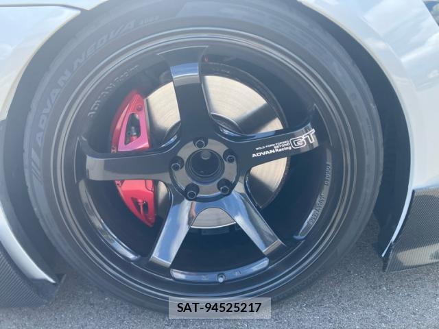 Toyota SUPRA 2020-04 8876441-3