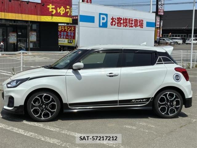 Suzuki SWIFT 2023-09 8878078-1