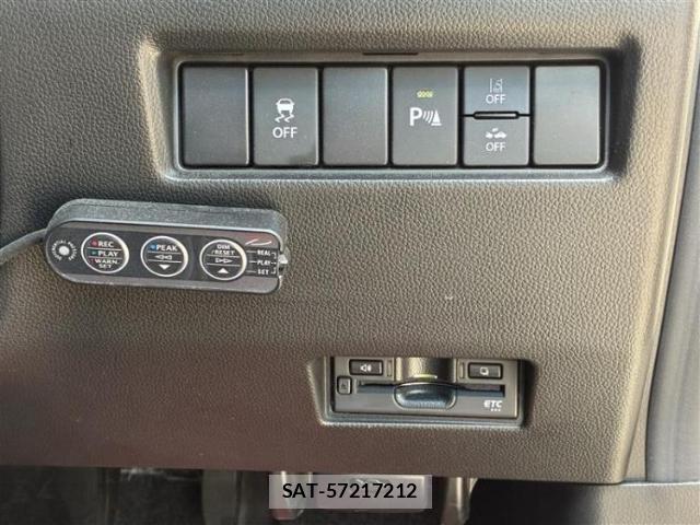 Suzuki SWIFT 2023-09 8878078-12