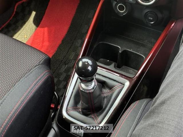 Suzuki SWIFT 2023-09 8878078-16