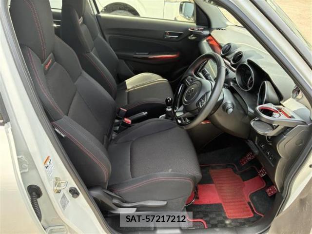 Suzuki SWIFT 2023-09 8878078-4