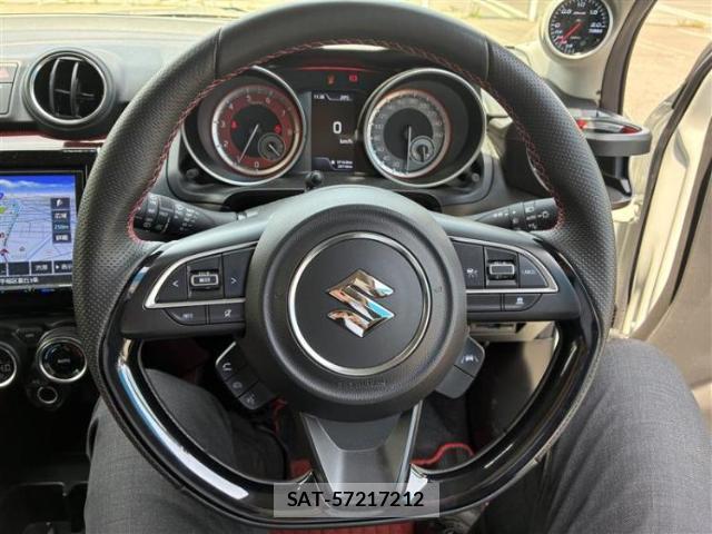 Suzuki SWIFT 2023-09 8878078-8