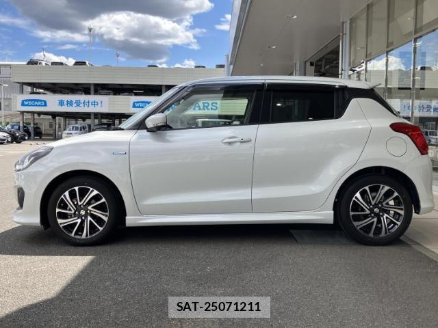 Suzuki SWIFT 2021-10 8878354-1
