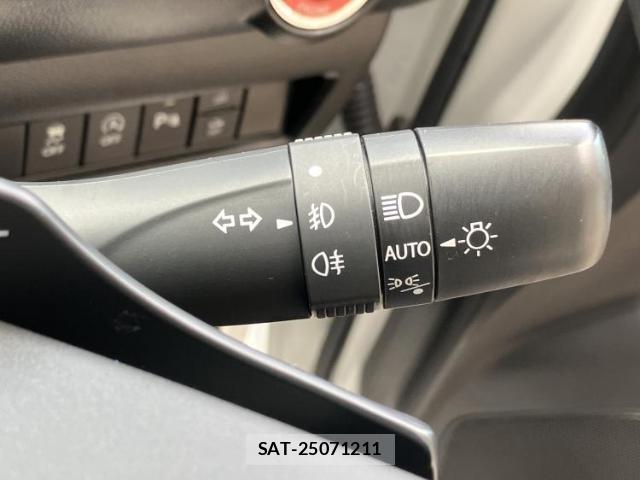 Suzuki SWIFT 2021-10 8878354-14