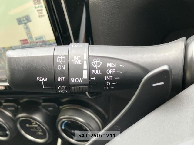 Suzuki SWIFT 2021-10 8878354-15