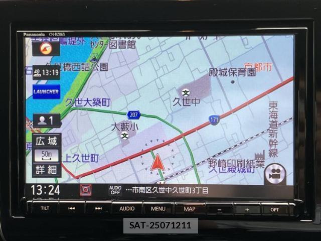 Suzuki SWIFT 2021-10 8878354-9