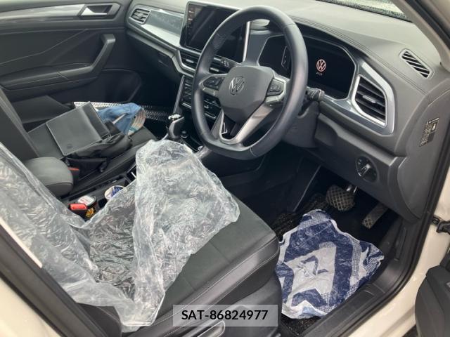 VolksWagen T-ROC 2022-10 8876361-10