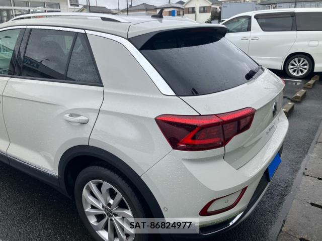 VolksWagen T-ROC 2022-10 8876361-12