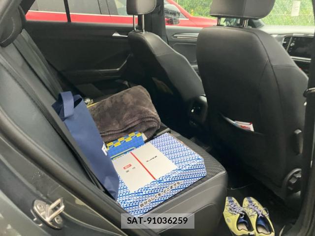 VolksWagen T-ROC 2022-03 8877951-11