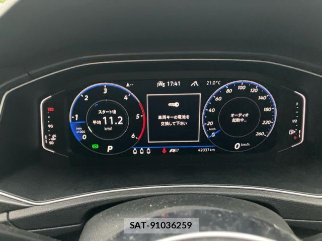 VolksWagen T-ROC 2022-03 8877951-15