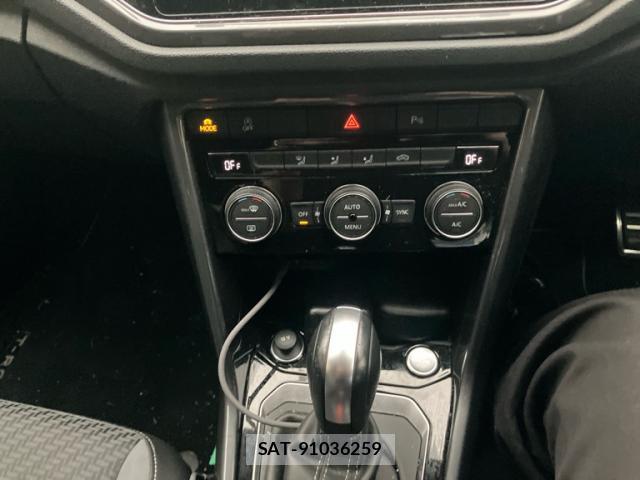 VolksWagen T-ROC 2022-03 8877951-17