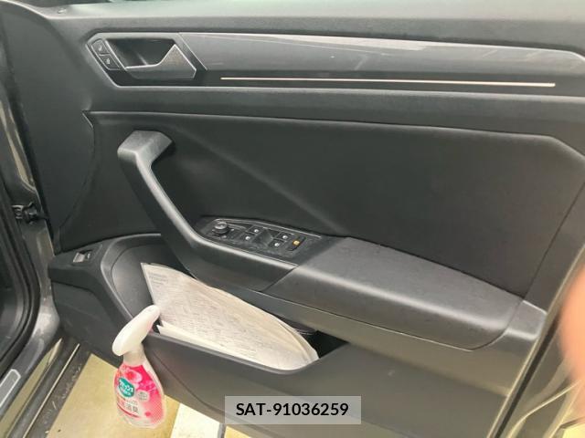 VolksWagen T-ROC 2022-03 8877951-7