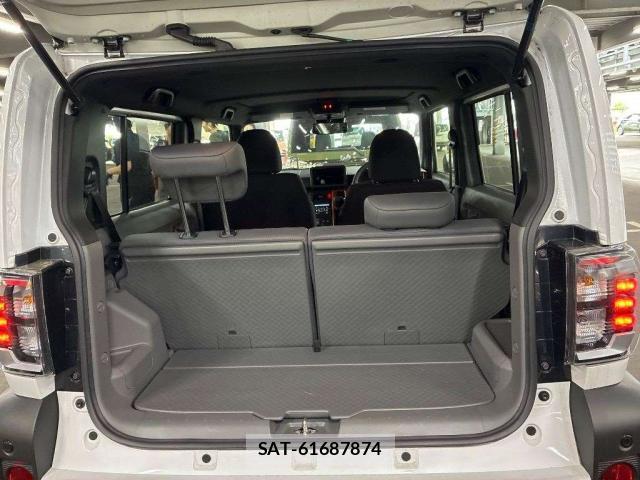 Daihatsu TAFT 2025-10 8876203-4