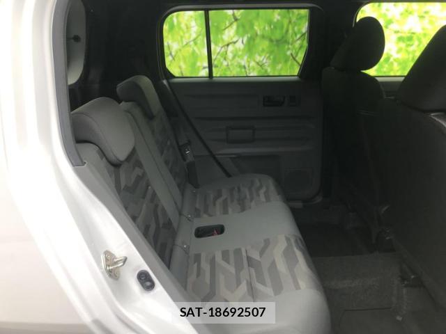 Daihatsu TAFT 2022-03 8877520-4