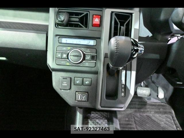 Daihatsu TAFT 2024-09 8877613-4