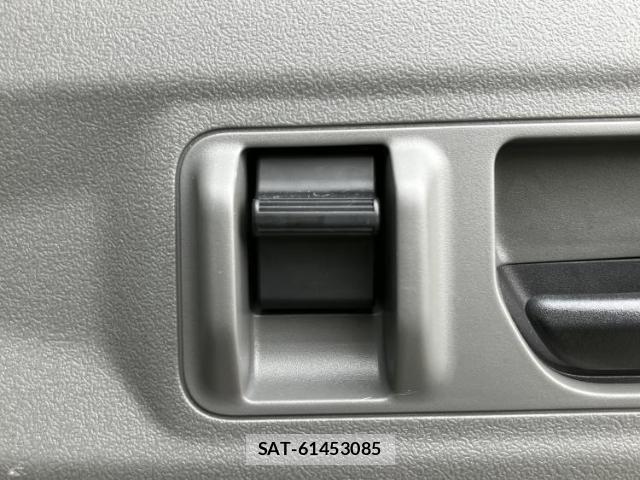 Daihatsu TAFT 2025-04 8878192-17