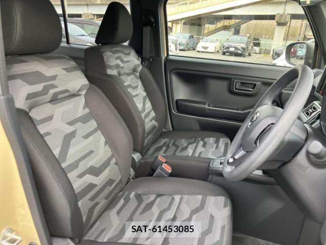 Daihatsu TAFT 2025-04 8878192-3