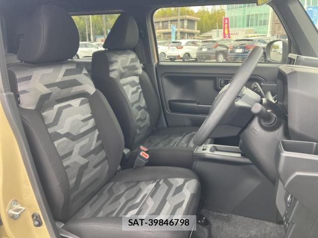 Daihatsu TAFT 2025-04 8878330-3