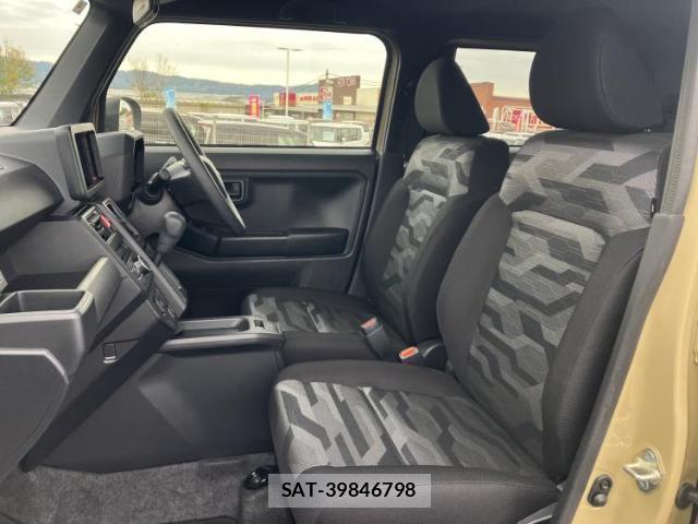 Daihatsu TAFT 2025-04 8878330-5