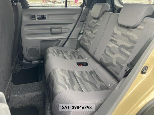 Daihatsu TAFT 2025-04 8878330-6