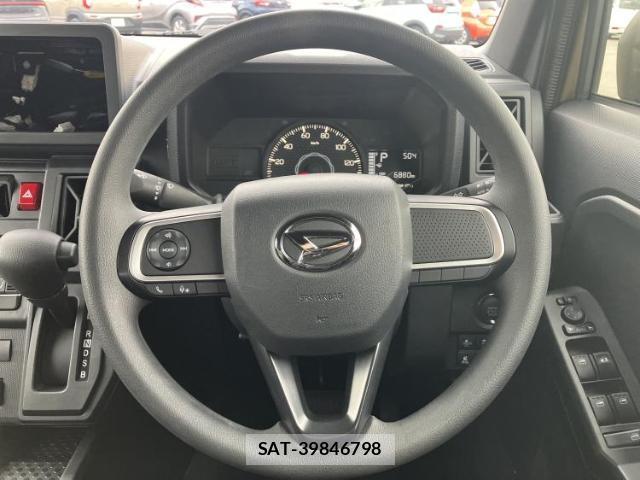 Daihatsu TAFT 2025-04 8878330-9