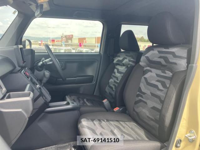 Daihatsu TAFT 2025-04 8878332-5