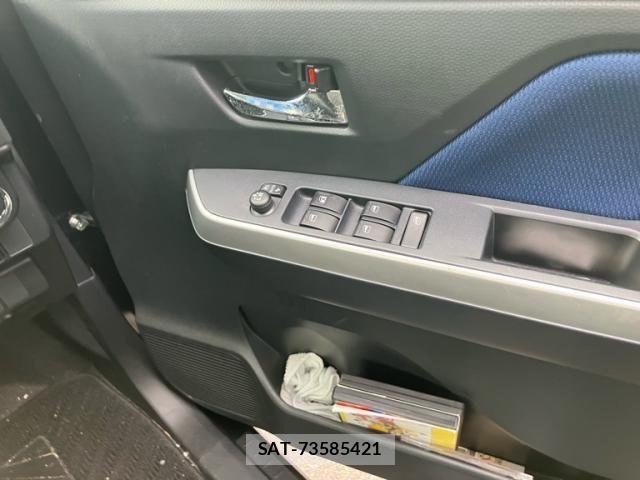 Toyota TANK 2018-02 8877964-14