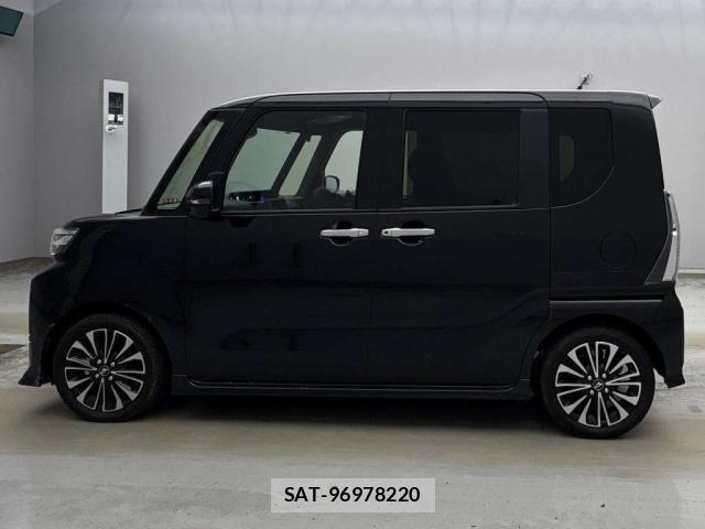 Daihatsu TANTO 2025-10 8876202-8