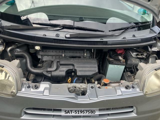 Daihatsu TANTO 2013-02 8876415-16
