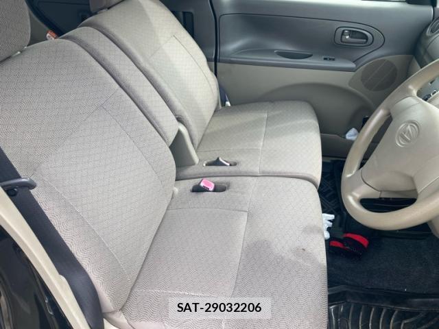 Daihatsu TANTO 2011-09 8876636-8