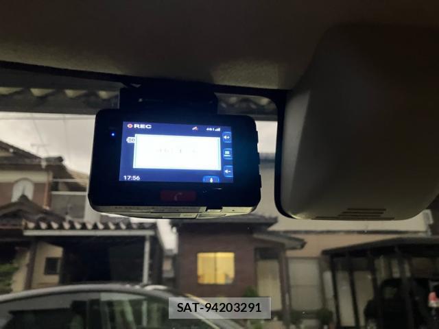Daihatsu TANTO 2015-11 8876694-17