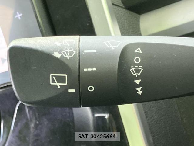 Daihatsu TANTO 2018-01 8876734-17