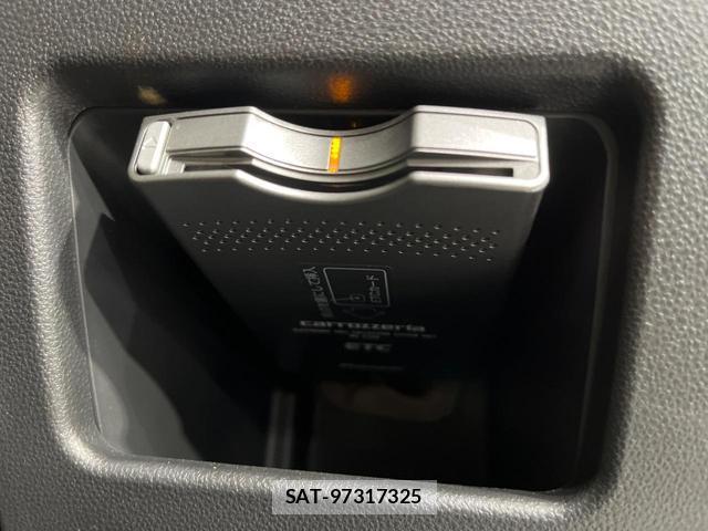 Daihatsu TANTO 2013-11 8877383-3