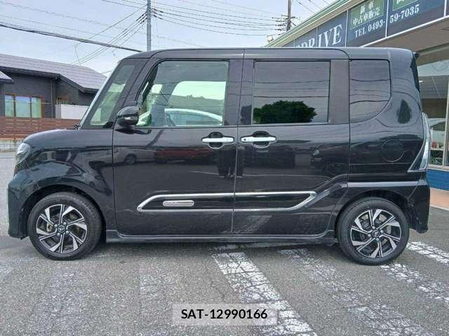 Daihatsu TANTO 2022-04 8877489-2