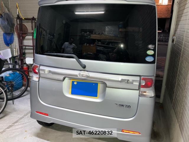 Daihatsu TANTO 2009-11 8877588-2