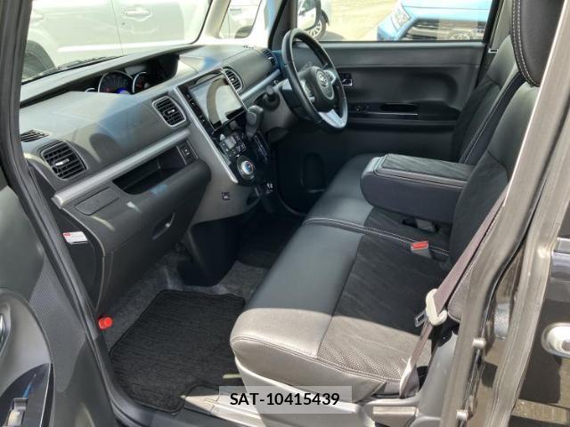 Daihatsu TANTO 2019-01 8878102-5