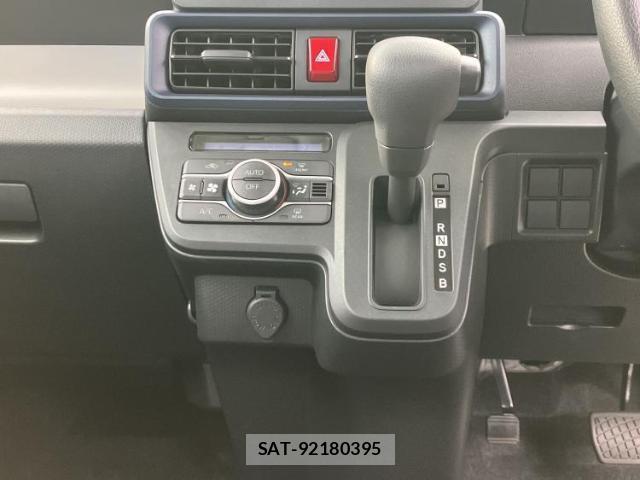 Daihatsu TANTO 2024-10 8878138-14