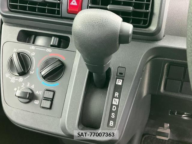 Daihatsu TANTO 2019-08 8878139-13