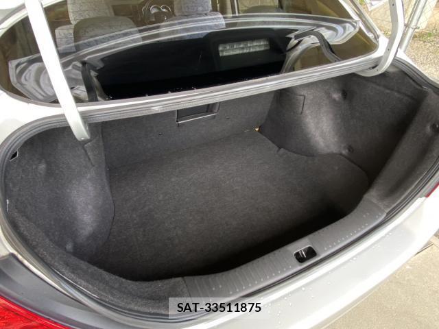 Nissan TIIDA LATIO 2010-09 8876527-18