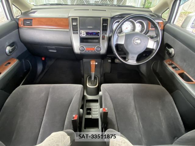 Nissan TIIDA LATIO 2010-09 8876527-2