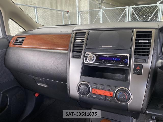 Nissan TIIDA LATIO 2010-09 8876527-9