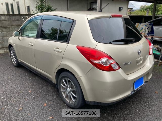 Nissan TIIDA 2010-07 8875963-2