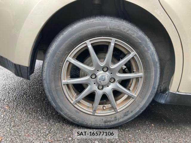Nissan TIIDA 2010-07 8875963-3