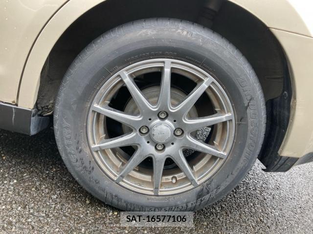 Nissan TIIDA 2010-07 8875963-4
