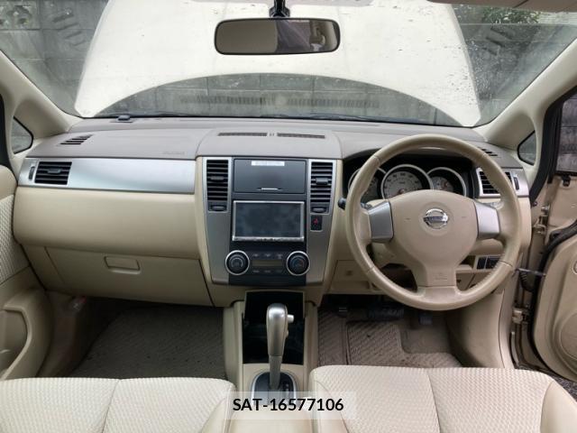 Nissan TIIDA 2010-07 8875963-5