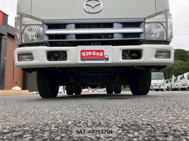 Mazda TITAN 2014-04 8876817-12