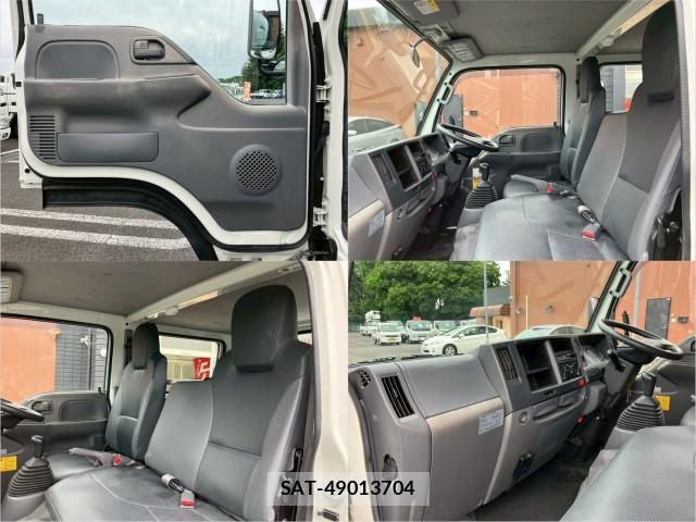 Mazda TITAN 2014-04 8876817-18